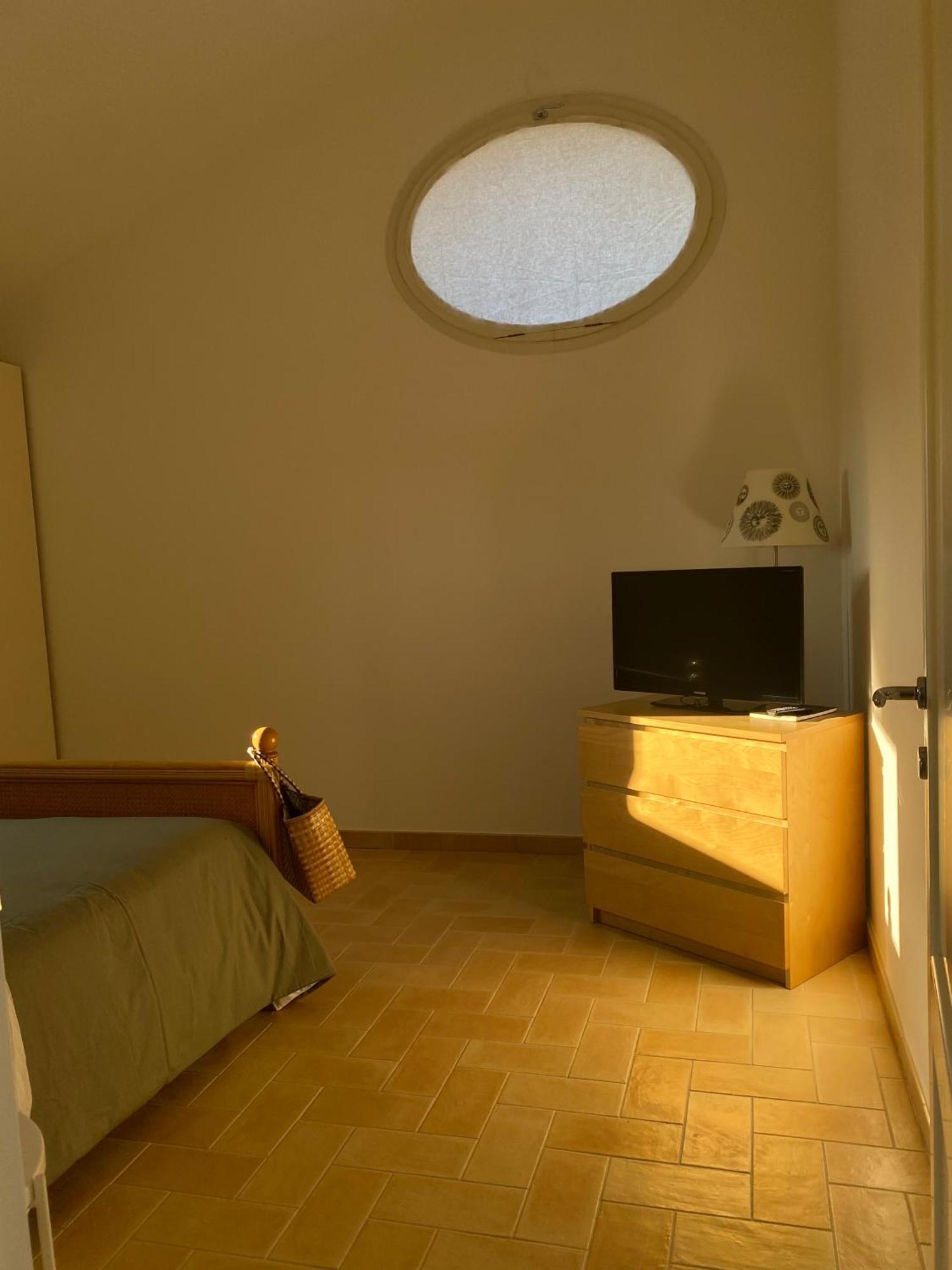Agriturismo Colle Igino Matera Quarto foto